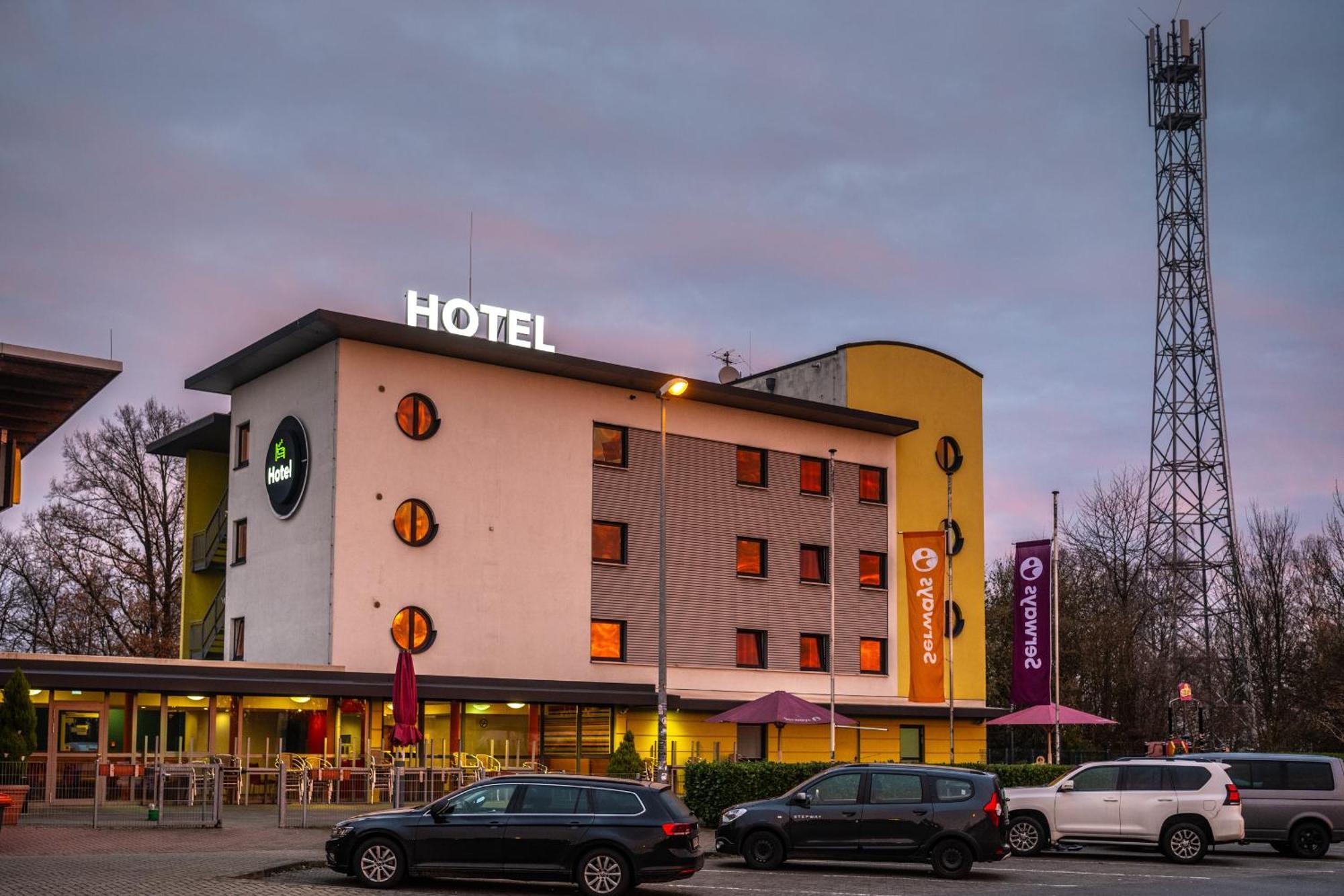 Hotel Rhynern Nord ハム エクステリア 写真